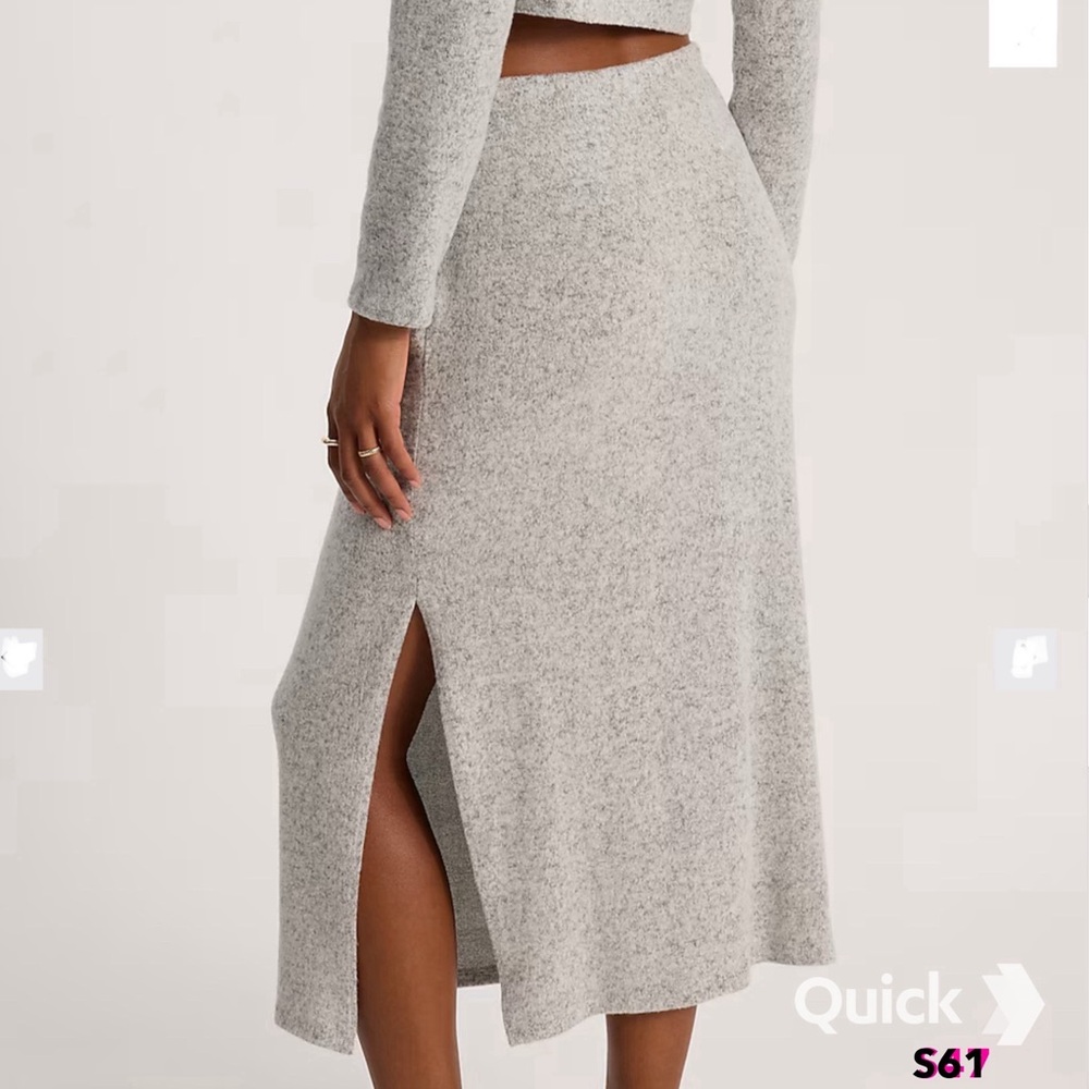 S - New Express High Waisted Cozy Knit Midi Skirt